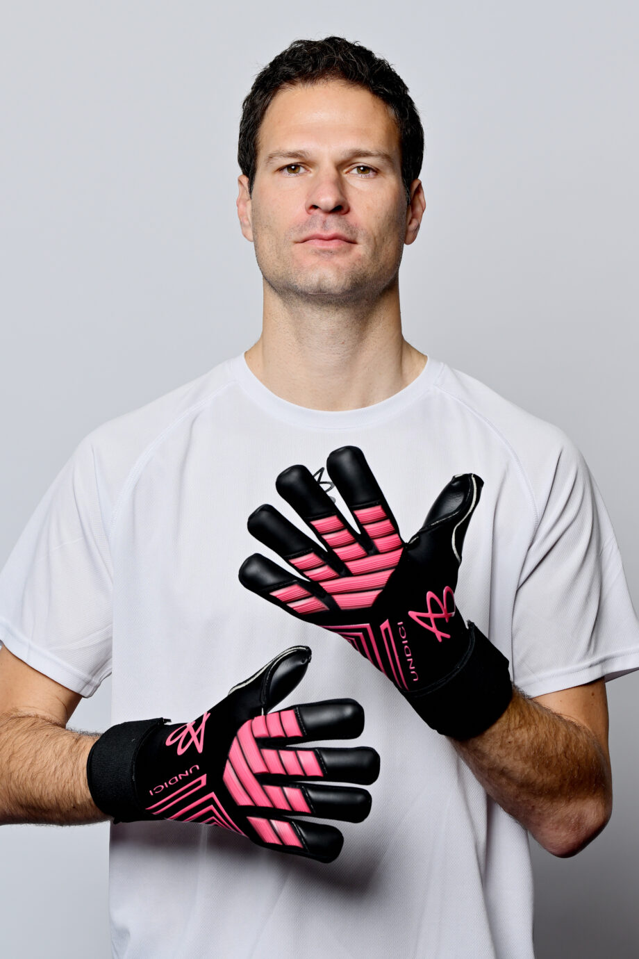 AB1 Undici 3.0 Nero Electric Pink Goalkeeper Gloves